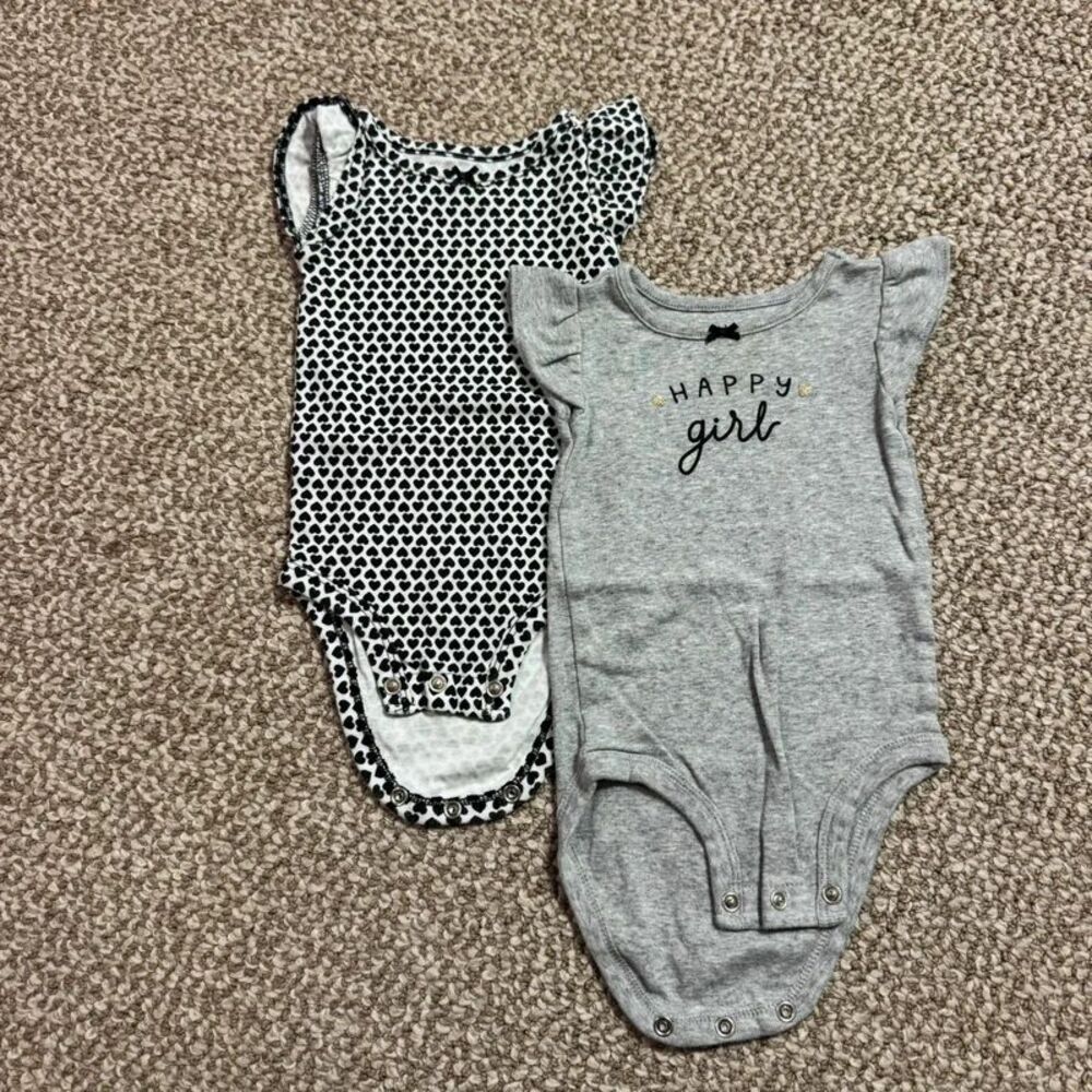 Bundle of 2 Carter's Baby Girl Bodysuits Happy Girl Hearts Gray 6 Months